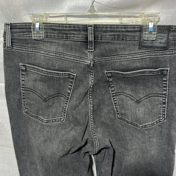 Levi’s 721 High Rise Skinny Jeans - Picture 4 of 7